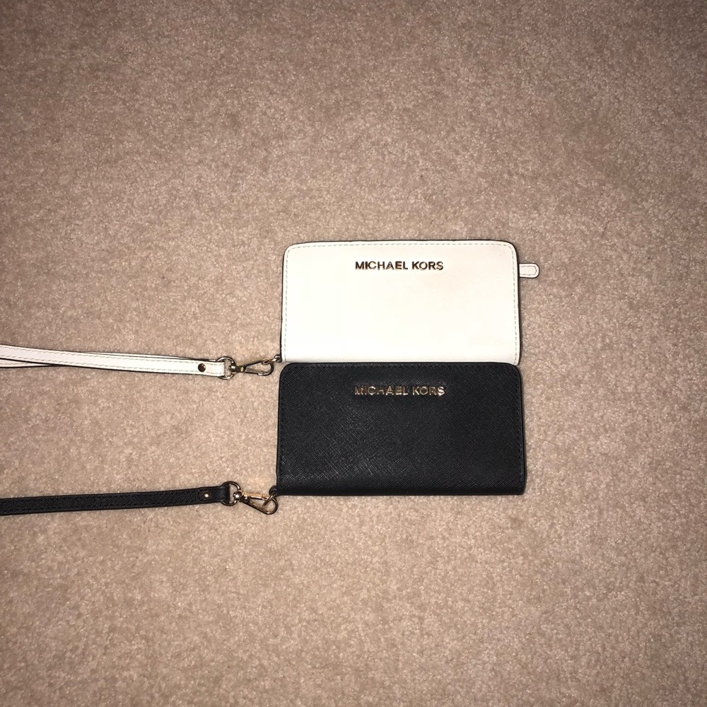 Michael Kors Wrist Wallets